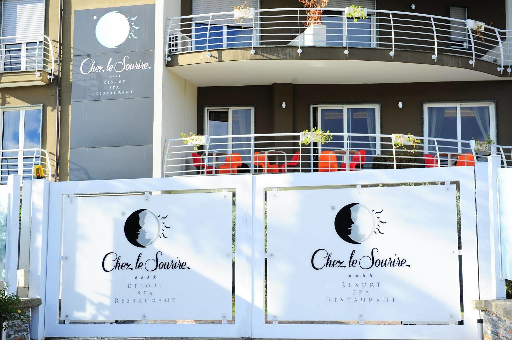 Chez Le Sourire Hotel จิฟโฟนี วัลเล เปียนา ภายนอก รูปภาพ